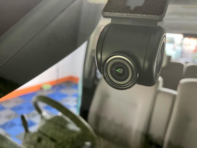 ムーヴキャンバス ＧホワイトアクセントＶＳ　ＳＡＩＩＩ　アウトレット車・現状渡し・両側電動スライドドア・ドラレコ・パノラマモニター・ステアリングスイッチ・オートエアコン・キーフリー・ベンチシート・運転席シートヒーター・パワーウィンドウ（3枚目）