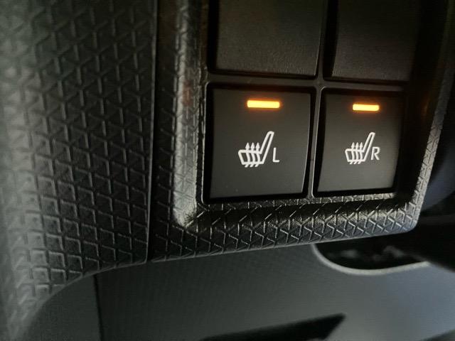 タント カスタムＲＳ　両側電動スライドドア・プッシュボタンスタート・ステアリングスイッチ・オートエアコン・キーフリー・ベンチシート・アルミホイール・パワーウィンドウ（8枚目）