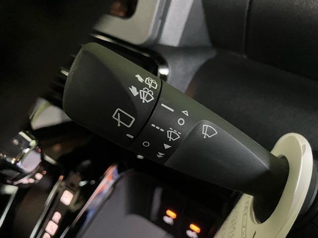 タント カスタムＲＳ　両側電動スライドドア・プッシュボタンスタート・ステアリングスイッチ・オートエアコン・キーフリー・ベンチシート・アルミホイール・パワーウィンドウ（10枚目）