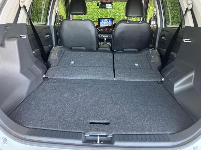 ロッキー プレミアム　ＥＴＣ・ドラレコ・パノラマモニター・プッシュボタンスタート・ステアリングスイッチ・オートエアコン・キーフリー・コーナーセンサー・アルミホイール・シートヒーター・パワーウィンドウ（32枚目）