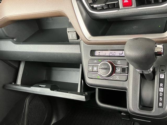 ムーヴ Ｇ　片側電動スライドドア・ディスプレイオーディオ・Ｂｌｕｅｔｏｏｔｈ・パノラマモニター・プッシュボタンスタート・ステアリングスイッチ・オートエアコン・キーフリー・コーナーセンサー・パワーウィンドウ（13枚目）