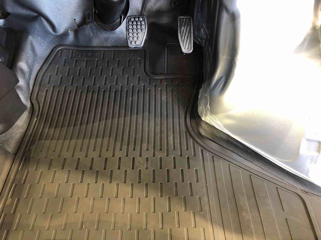 ハイゼットカーゴ ＤＸ　４ＷＤ　ＡＭ／ＦＭラジオ　　マニュアルエアコン　パワーステアリング　パワードアロック　キーレスエントリー　衝突被害軽減システム　横滑り防止機能　アイドリングストップ　オートライト　ＡＢＳ（37枚目）