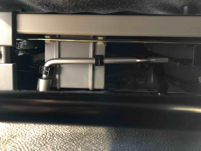 ハイゼットカーゴ ＤＸ　４ＷＤ　ＡＭ／ＦＭラジオ　　マニュアルエアコン　パワーステアリング　パワードアロック　キーレスエントリー　衝突被害軽減システム　横滑り防止機能　アイドリングストップ　オートライト　ＡＢＳ（43枚目）