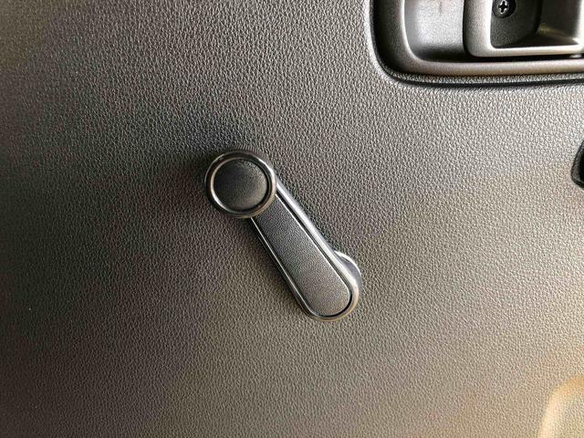 ハイゼットトラック スタンダード 農用スペシャル 4WD マニュアルエアコン パワステ オートライト 作業灯 リヤ4枚リーフスプリング スーパーデフロック ラジオデッキ 衝突被害軽減システム 横滑り防止機能 アイドリングストップ ABS(34枚目)