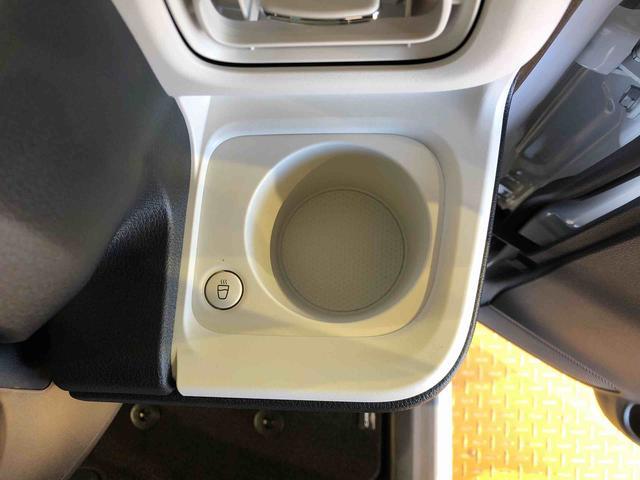 ムーヴキャンバス ストライプスＧターボ　２ＷＤ　ターボ　　両側電動スライドドア　オートライト　衝突被害軽減システム　横滑り防止機能　プッシュスタート　スマートキー　オートエアコン　電動格納ドアミラー　アイドリングストップ　ＡＢＳ　新品ナビ（39枚目）