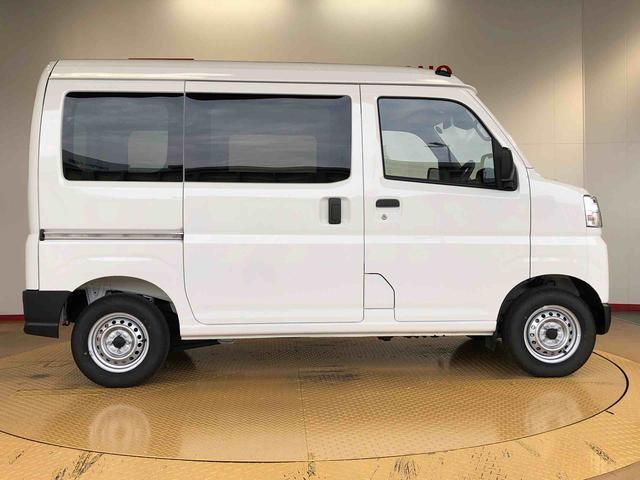 ハイゼットカーゴ ＤＸ　４ＷＤ　ＡＭ／ＦＭラジオ　　マニュアルエアコン　パワーステアリング　パワードアロック　キーレスエントリー　衝突被害軽減システム　横滑り防止機能　アイドリングストップ　オートライト　ＡＢＳ（6枚目）