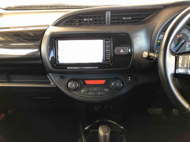 ヴィッツ ハイブリッドU 2WD 衝突被害軽減システム 横滑り防止機能 シートヒーター オートライト プッシュスタート スマートキー オートエアコン パワステ パワーウインドウ 電動格納ドアミラー ABS(18枚目)