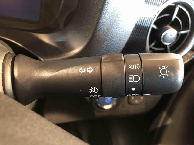 ヴィッツ ハイブリッドU 2WD 衝突被害軽減システム 横滑り防止機能 シートヒーター オートライト プッシュスタート スマートキー オートエアコン パワステ パワーウインドウ 電動格納ドアミラー ABS(63枚目)