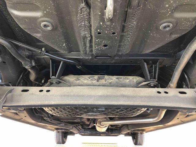 ムーヴキャンバス ストライプスＧ　２ＷＤ　両側電動スライドドア　オートライト　衝突被害軽減システム　横滑り防止機能　プッシュスタート　スマートキー　オートエアコン　電動格納ドアミラー　アイドリングストップ　ＡＢＳ（51枚目）