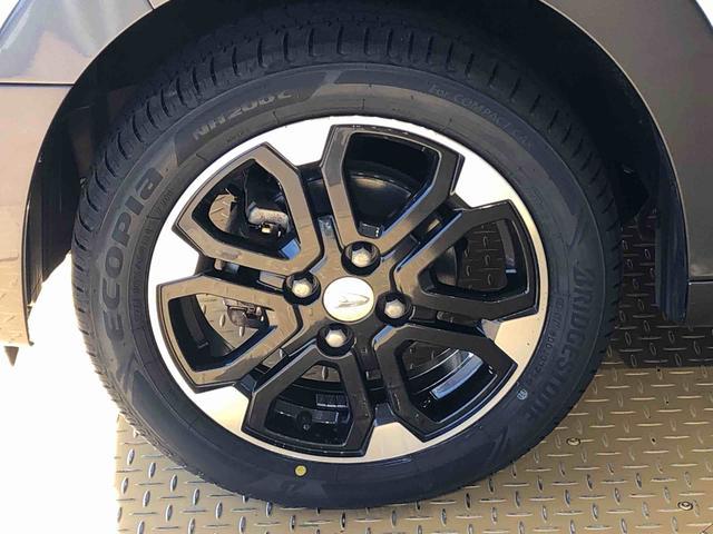 スタイリッシュなデザインのアルミホイール