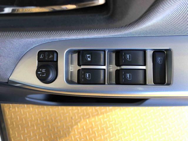 パワーウィンドウつきで窓の開閉もラクラク♪更に電動格納ドアミラー付！