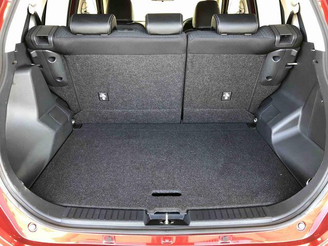 ロッキー プレミアム　４ＷＤ　ターボ　衝突被害軽減システム　横滑り防止機能　シートヒーター　オートライト　オートエアコン　プッシュスタート　スマートキー　アイドリングストップ　電動格納ドアミラー　ＡＢＳ（20枚目）