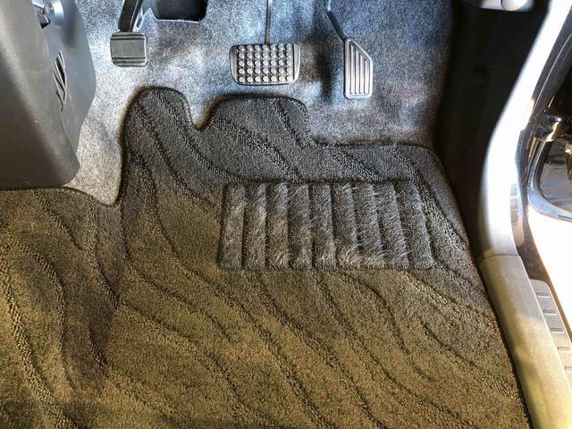 タント カスタムＸ　トップエディションＶＳ　ＳＡＩＩＩ　４ＷＤ　シートヒーター　両側電動スライドドア　アイドリングストップ　プッシュスタート　スマートキー　衝突被害軽減システム　横滑り防止機能　オートライト　オートエアコン　ＡＢＳ（37枚目）