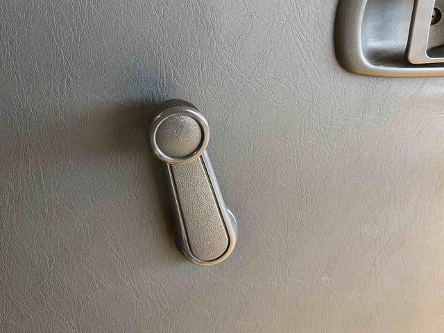 ハイゼットトラック エアコン・パワステ スペシャル 4WD マニュアルエアコン パワステ タイミングチェーン ラジオデッキ 手動ドアミラー 手動ウィンドウ(34枚目)