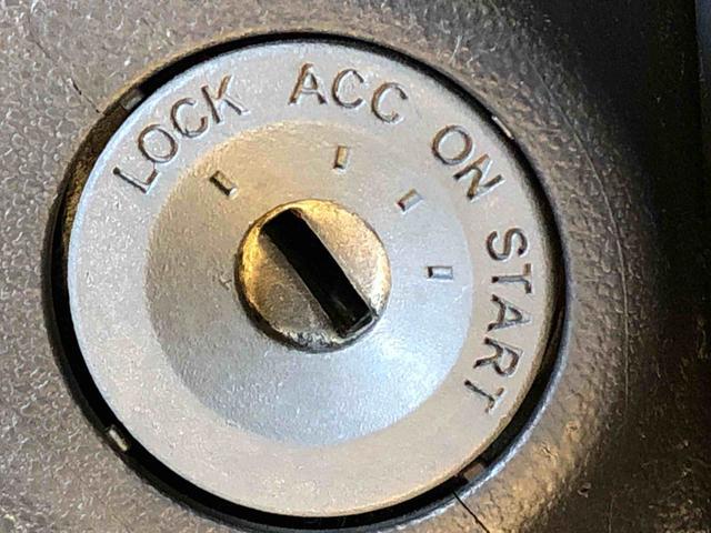 ハイゼットトラック エアコン・パワステ スペシャル 4WD マニュアルエアコン パワステ タイミングチェーン ラジオデッキ 手動ドアミラー 手動ウィンドウ(35枚目)