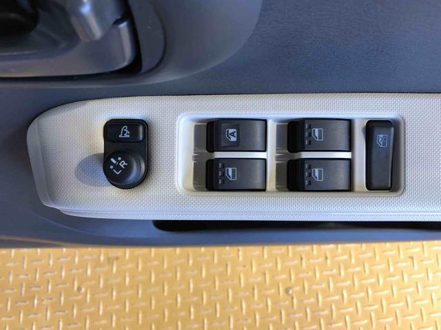 ミラココア ココアＸ　４ＷＤ　アイドリングストップ　キーレスエントリー　電動格納ドアミラー　オートエアコン　パワステ　パワーウインドウ　ＡＢＳ（34枚目）