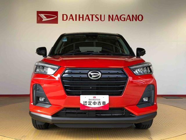 ロッキー プレミアム 4WD ターボ 衝突被害軽減システム 横滑り防止機能 シートヒーター オートライト オートエアコン プッシュスタート スマートキー アイドリングストップ 電動格納ドアミラー ABS(4枚目)