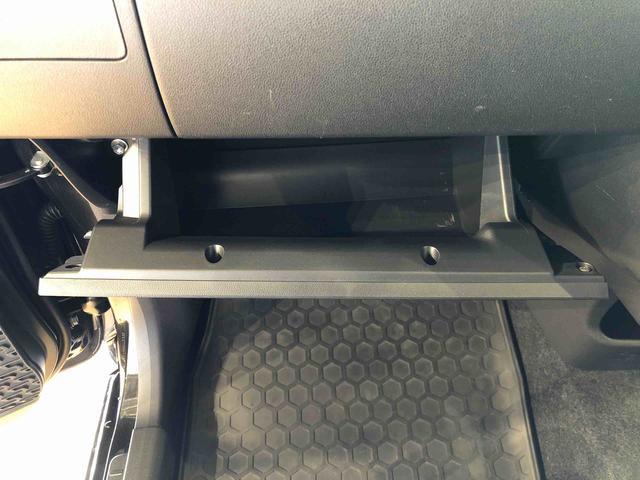 ムーヴ カスタム　ＲＳ　ハイパーリミテッドＳＡＩＩＩ　４ＷＤ　ターボ　衝突被害軽減システム　横滑り防止機能　アイドリングストップ　オートライト　プッシュスタート　スマートキー　オートエアコン　パワステ　パワーウインドウ　電動格納ドアミラー　ＡＢＳ（40枚目）