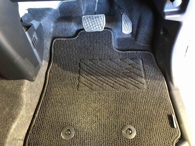 タント カスタムＲＳ　４ＷＤ　ターボ　シートヒーター　両側電動スライドドア　アイドリングストップ　プッシュスタート　スマートキー　衝突被害軽減システム　横滑り防止機能　オートライト　オートエアコン　ＡＢＳ（37枚目）