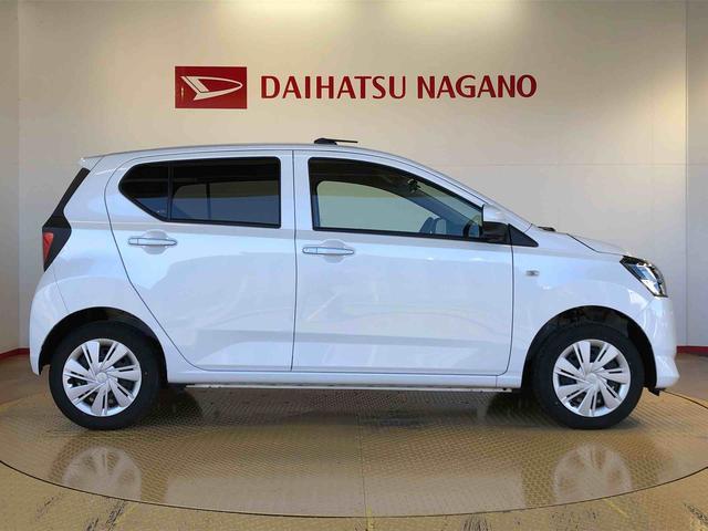 ミライース Ｘ　ＳＡＩＩＩ　４ＷＤ　アイドリングストップ　キーレスエントリー　衝突被害軽減システム　横滑り防止機能　電動格納ドアミラー　オートライト　マニュアルエアコン　パワステ　パワーウインドウ　ＡＢＳ（6枚目）