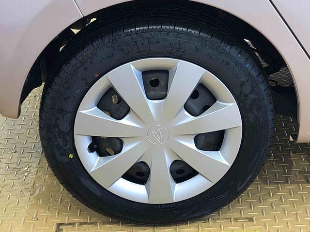 �X�^�C���b�V���ȃf�U�C���̃z�C�[���L���b�v