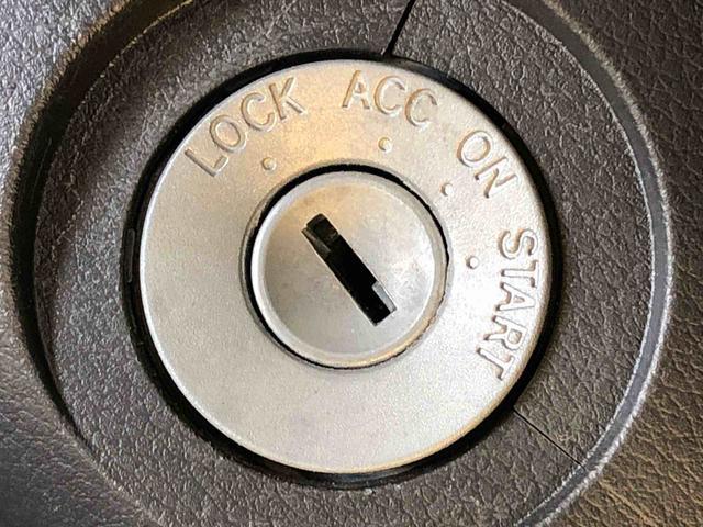 ハイゼットトラック ＥＸＴ　４ＷＤ　キーレスエントリー　パワードアロック　パワーウィンドウ　手動ドアミラー　マニュアルエアコン　パワステ　フォグランプ　ＣＤステレオ　作業灯　ＡＢＳ（35枚目）