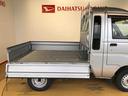 荷台アオリは3方向開き!フラットな荷台で効率よく荷物を積み降ろし出来ます!