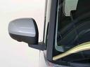 便利な電動格納ドアミラー付きです。
