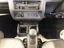 5速ミッションのマニュアル車になります。