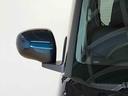 便利な電動格納ミラー付きです