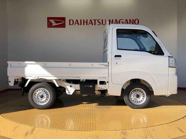 ハイゼットトラック スタンダード　４ＷＤ　マニュアルエアコン　パワステ　タイミングチェーン　ラジオデッキ　手動ドアミラー　手動ウィンドウ　衝突被害軽減システム　横滑り防止機能　アイドリングストップ　ＡＢＳ（6枚目）