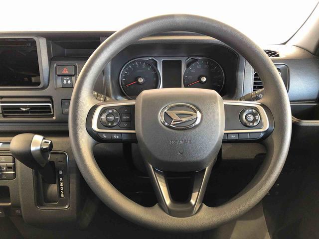 �i�r�Q�[�V������I�[�f�B�I�Ȃǂ̑��삪�n���h���̎茳�łł���X�e�A�����O�X�C�b�`���t���Ă��܂��B