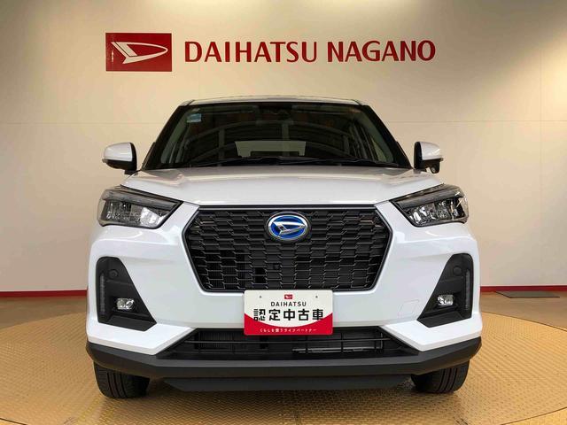 ロッキー プレミアムG HEV 2WD クルーズコントロール 衝突被害軽減システム 横滑り防止機能 シートヒーター オートライト オートエアコン プッシュスタート スマートキー アイドリングストップ 電動格納ドアミラー ABS(4枚目)