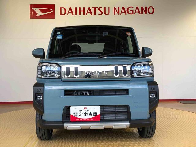 タフト Ｇターボ　クロムベンチャー　４ＷＤ　ターボ　スカイルーフ　　プッシュスタート　スマートキー　オートライト　　電動パーキングブレーキ　衝突被害軽減システム　横滑り防止機能　シートヒーター　ＡＢＳ　新品ナビ　ドラレコ　ＥＴＣ付（4枚目）