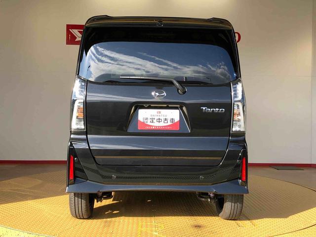 タント カスタムＲＳリミテッド　２ＷＤ　ターボ　シートヒーター　両側電動スライドドア　アイドリングストップ　プッシュスタート　スマートキー　衝突被害軽減システム　横滑り防止機能　オートライト　オートエアコン　ＡＢＳ　新品ナビ（5枚目）