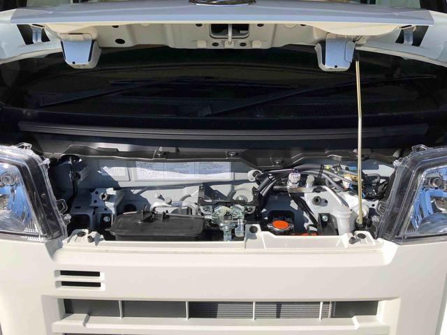 ハイゼットカーゴ ＤＸ　４ＷＤ　ＡＭ／ＦＭラジオ　　マニュアルエアコン　パワーステアリング　パワードアロック　キーレスエントリー　衝突被害軽減システム　横滑り防止機能　アイドリングストップ　オートライト　ＡＢＳ（19枚目）