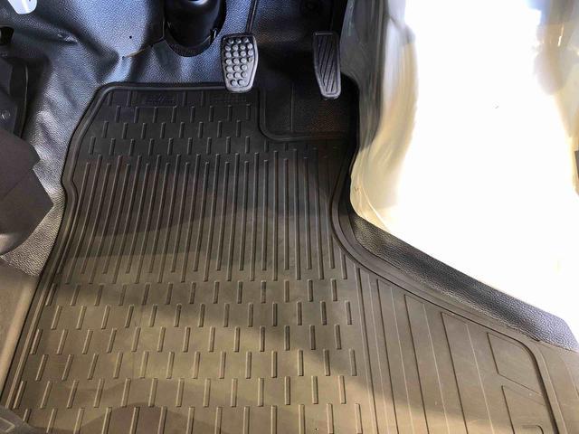 ハイゼットカーゴ ＤＸ　４ＷＤ　ＡＭ／ＦＭラジオ　　マニュアルエアコン　パワーステアリング　パワードアロック　キーレスエントリー　衝突被害軽減システム　横滑り防止機能　アイドリングストップ　オートライト　ＡＢＳ（37枚目）