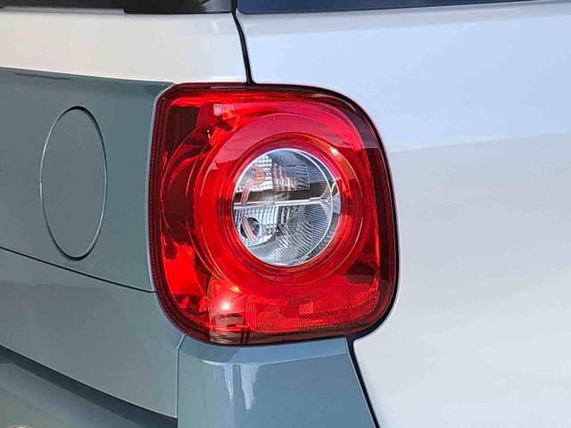 ムーヴキャンバス ストライプスＧ　４ＷＤ　両側電動スライドドア　オートライト　衝突被害軽減システム　横滑り防止機能　シートヒーター　プッシュスタート　スマートキー　オートエアコン　電動格納ドアミラー　アイドリングストップ　ＡＢＳ（32枚目）