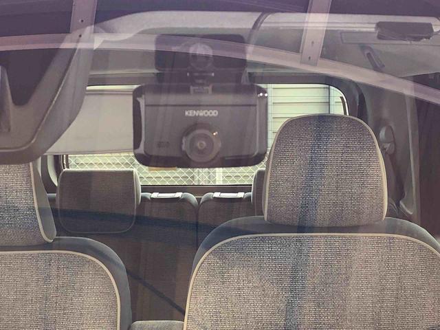 ムーヴキャンバス ストライプスＧ　４ＷＤ　両側電動スライドドア　オートライト　衝突被害軽減システム　横滑り防止機能　シートヒーター　プッシュスタート　スマートキー　オートエアコン　電動格納ドアミラー　アイドリングストップ　ＡＢＳ（59枚目）