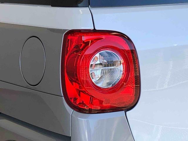 ムーヴキャンバス ストライプスＧ　４ＷＤ　両側電動スライドドア　オートライト　衝突被害軽減システム　横滑り防止機能　プッシュスタート　スマートキー　オートエアコン　パワーウインドウ　電動格納ドアミラー　アイドリングストップ　　新品ナビ（32枚目）