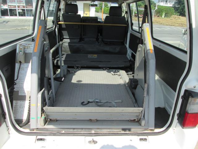 バネットバン 　ＧＣ－ＳＫ８２ＶＮ改　車いす車両（16枚目）