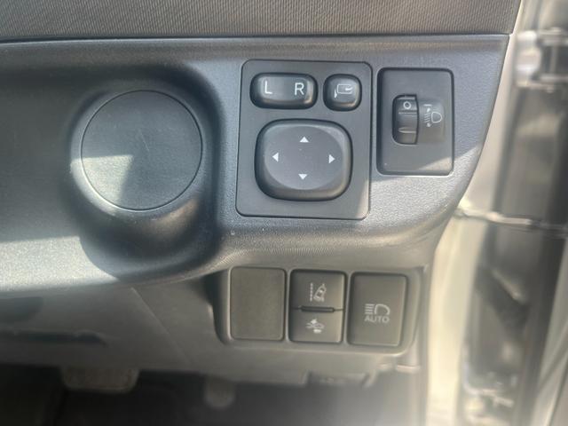 アクア 　キーレス　アイドリングストップ　電動格納ミラー　衝突安全ボディ　禁煙車　ＡＢＳＢｌｕｅｔｏｏｔｈ付き　バックカメラ（36枚目）