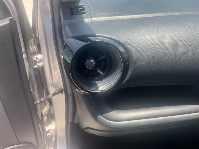 アクア 　キーレス　アイドリングストップ　電動格納ミラー　衝突安全ボディ　禁煙車　ＡＢＳＢｌｕｅｔｏｏｔｈ付き　バックカメラ（50枚目）