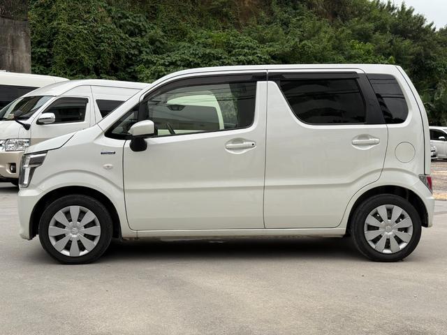 ワゴンＲ ハイブリッドＦＸ　オートライト・オートマチックハイビーム・ベンチシート・フルフラット・シートヒーター・キーレスエントリー・スマートキー（4枚目）