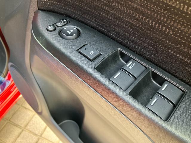 運転席側ドアボタン群