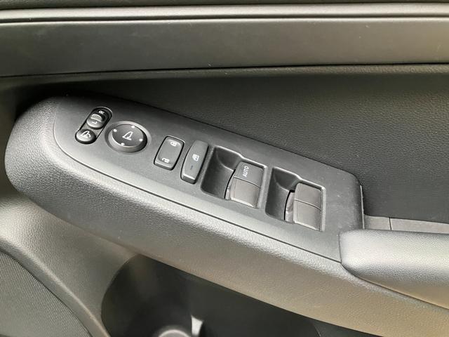 運転席側ドアボタン群