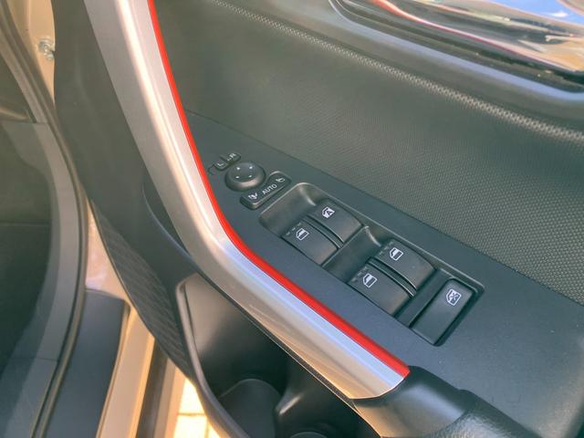 運転席側ドアボタン群