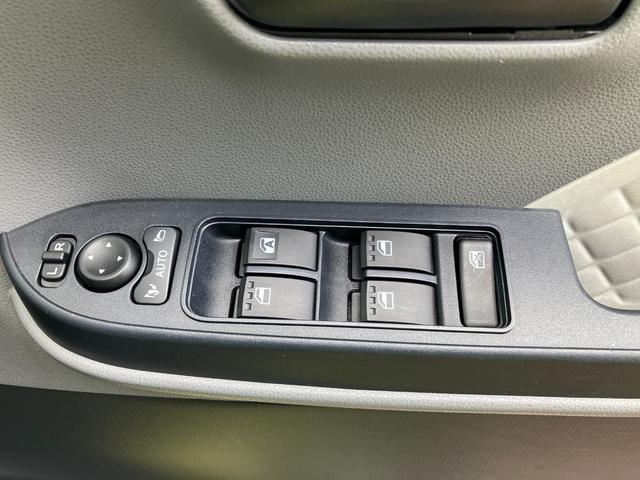 運転席側ドアボタン群