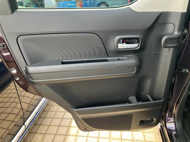 後部座席左ドア