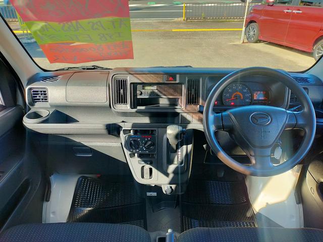 お買い上げ頂いた車の車検整備、板金修理等相談承っております。お気軽にお問い合わせください。